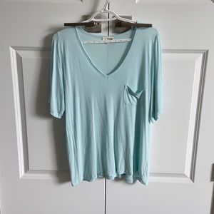 Aritzia Wilfred Free V neck T shirt